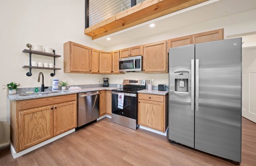 Boone Cabin | Charming Modern Cabin-Quiet Setting, Walk to Slopes