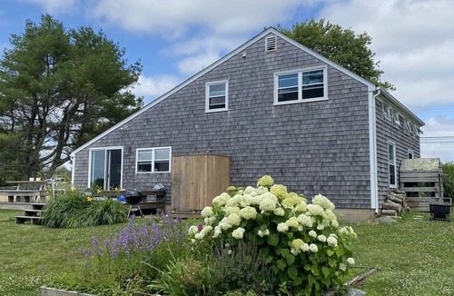 Little Compton House | Charming New England shingled styled home