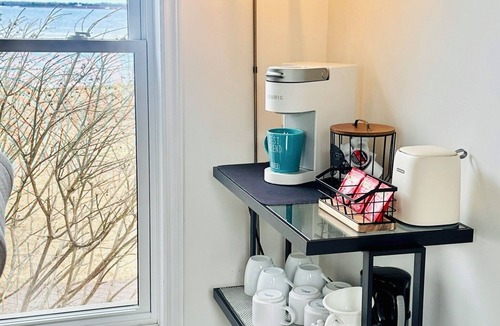 Kings County House | Charming Oceanfront 4 br with Private Beach Access. Pet-Friendly!