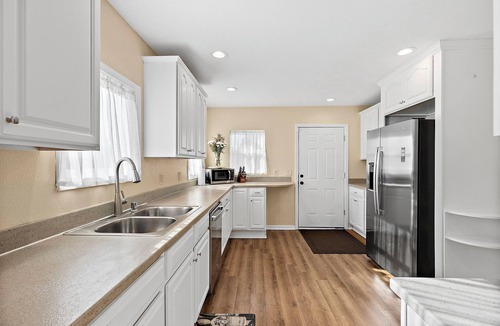 Eastside House | Charming quiet Tacoma Bungalow near Dome/Downtown