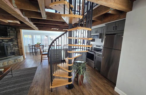 Northwood House | Charming, Relaxing Cottage with Private Dock in Northwood, NH