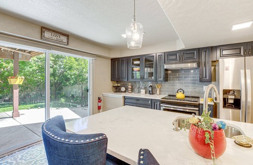 Aurora Apartment | Charming retreat in Aurora - Welcome to the Coop on Nassau.