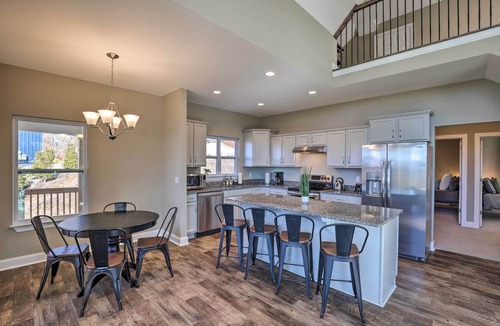 Woodfin Cottage | Charming Retreat w/Mtn Views: Walkable Location!
