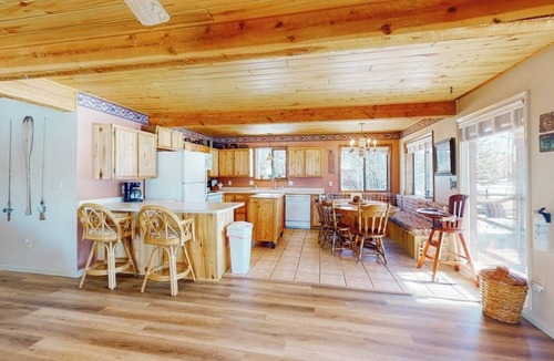 South Fork Cabin | Charming riverfront cabin with mountain view, firepit, washer/dryer & grill