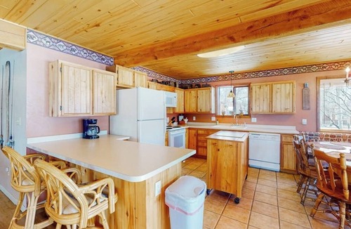 South Fork Cabin | Charming riverfront cabin with mountain view, firepit, washer/dryer & grill