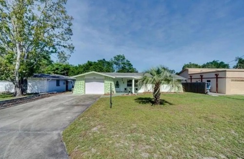 Forest Oaks House | Charming Spring Hill Home- In a Quiet Neighborhoodn