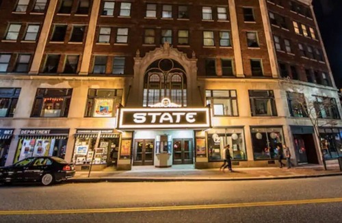 West End Apartment | Charming West End Hideaway. Private Parking