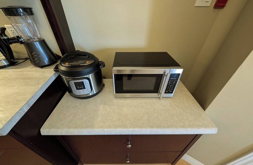 Campbellton Condo | Chic Downtown Campbellton Stay + Kitchen
