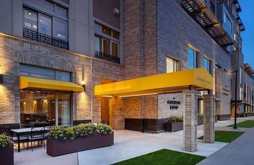 Fitzsimons House | City Sophistication: Large Suite near Southlands Shopping Center! Dogs Allowed!