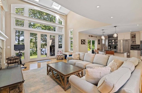 Cotuit House | Clams & Shells: 252-Co High End Cotuit Waterfront, Pool & Dock, Bring your Boat!