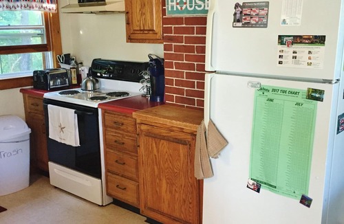 Fortunes Rocks Cottage | Classic 4 BR cottage steps from the beach: off-season rental inquiries welcome!