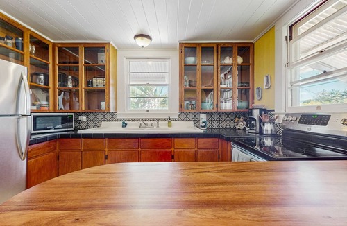 Papaikou House | Classic country style home on Hawaii Belt Road near Hilo