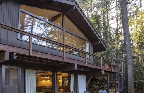 North Conway Ski Chalet | Classic New Hampshire Ski Chalet in the Mountains +AC