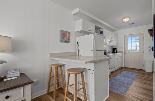 Indian Beach House | Classic Oceanfront Emerald Isle Cottage!