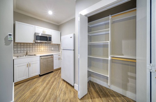 North Austin Civic Association Apartment | Classy studio perfect small apartment