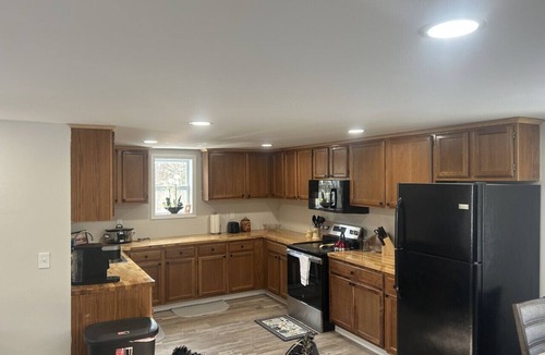 Kennebec House | Clean Renovated 4BR Home for Work Stays | Central Maine