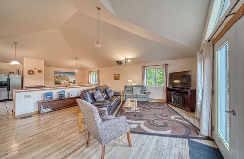 Salida Cabin | Close to Monarch and Salida with Mountain Views from the Hot Tub