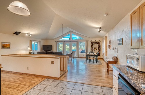 Salida Cabin | Close to Monarch and Salida with Mountain Views from the Hot Tub