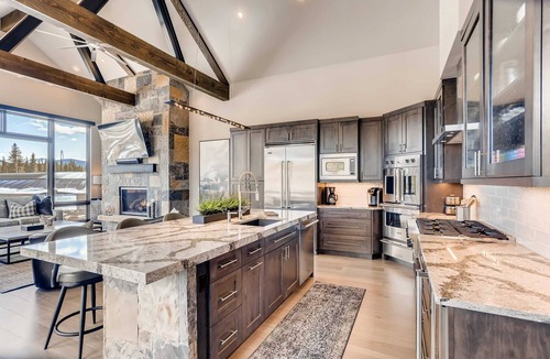 Peak 8 House | Closest to Gondola | Shock Hill Majestic | Views!