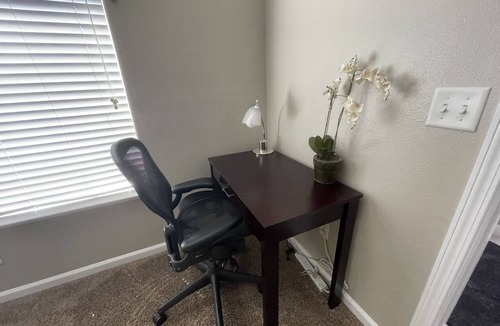 Clovis House | Clovis Charmer! Spacious and close to everything!