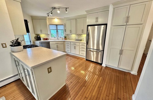Bonnet Shores House | Coastal Lilly | Single Fam w/Kelly Beach Rights