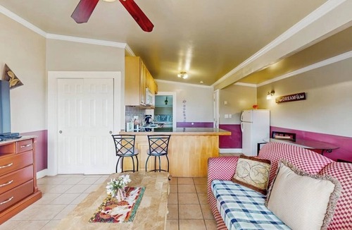 Copalis Beach Condo | Coastal oceanfront condo with shared hot tub & beach trail access, dog friendly