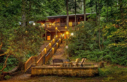Blue Ridge Cabin | Colby's Cabin- Pet Friendly | Creek Access | Screened Porch