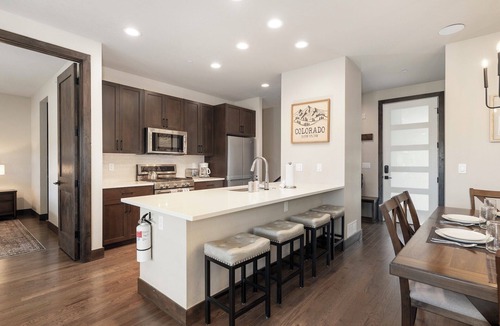 Rendezvous Condo | Colorado Mountain Rendezvous: Cozy Luxe Townhome w/Hot Tub + Winter Park Views