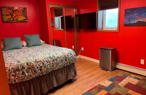 Fairbanks Apartment | Colorful Studio, near downtown, walk to shopping