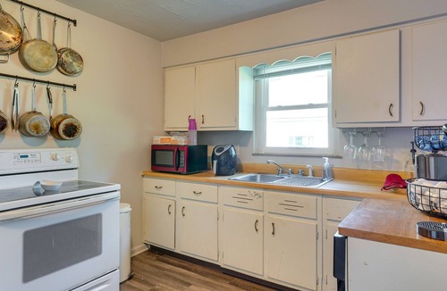 West Columbus House | Columbus Vacation Rental Near Downtown & Casino!