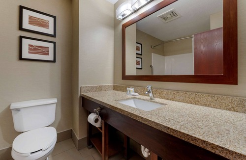 Pickerington Hotel | Comfort Inn Pickerington - Columbus East