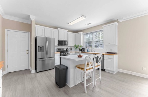 Alpharetta House | Comfortable 4BR Home w/Big Backyard & Dedicated Workspace｜Pet-Friendly #41889