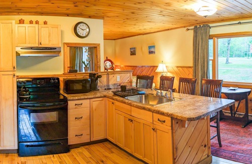 Bar Harbor Cabin | Comfortable & Rustic Cabin Acadia Cabin 16