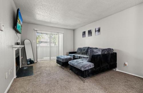 North Arlington Apartment | Comfy 2Bdr Unit