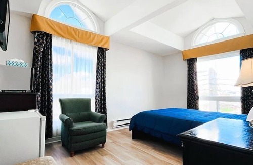 North End Hotel | Commons Inn