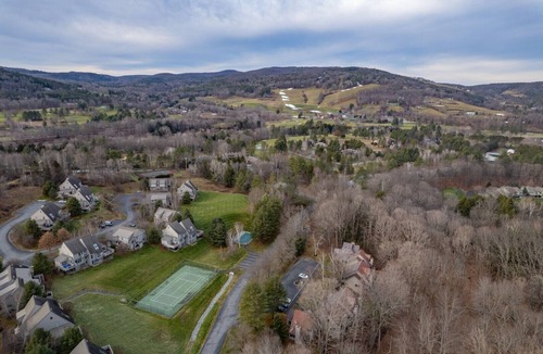 West Hartford Condo | Condo with BBQ, Newton Village