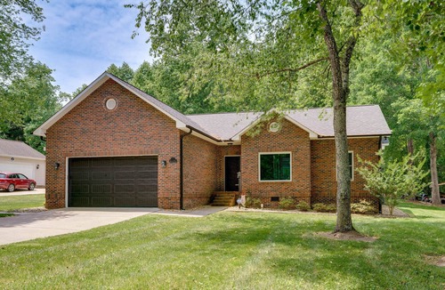 Conover House | Conover Vacation Home w/ Private Pool + Gas Grill
