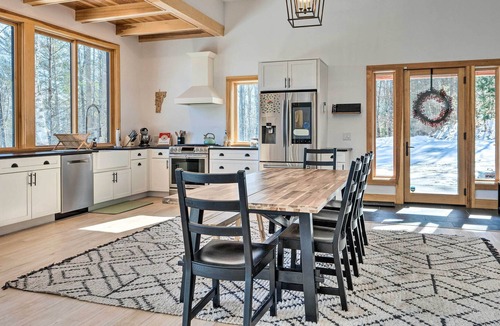 Fairlee House | Contemporary Mountain-View Home on Lake Morey