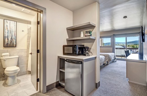 Angel Fire Hotel | Convenient Location | Elk Horn Lodge 201