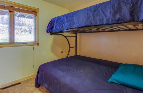 Durango House | Conveniently located, spacious home with large private hot tub & fireplace