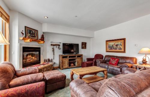 Warrior's Mark Apartment | Corral 107S by Great Western Lodging