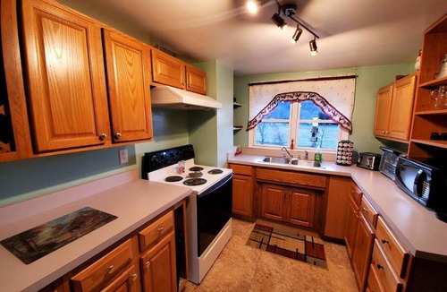 Barnardsville House | Country Mountain Escape!