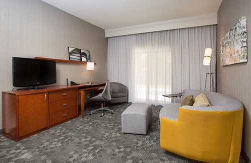 Westborough Hotel | Courtyard by Marriott Boston Westborough