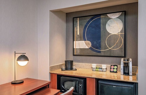Andover Hotel | Courtyard by Marriott Boston Andover