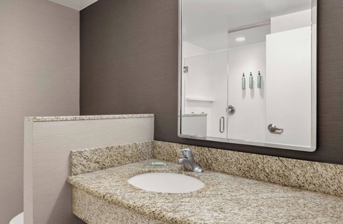 Evansville Hotel | Courtyard by Marriott Evansville East