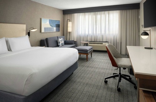Cromwell Hotel | Courtyard by Marriott Hartford Cromwell