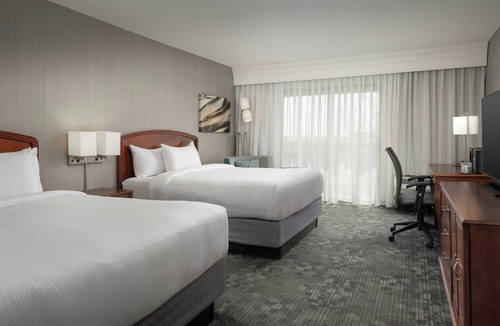 Springfield Hotel | Courtyard by Marriott Springfield