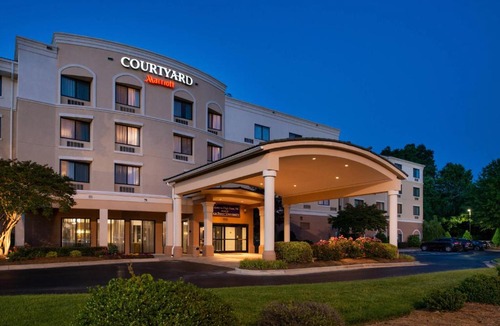 High Point Hotel | Courtyard High Point