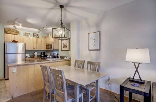 Keystone Condo | Cozy 1BR River Run condo - walk to slopes, pool, hot tub & more!