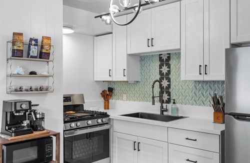 Hilo Condo | Cozy 2-bedroom condo in charming Hilo with WiFi, AC